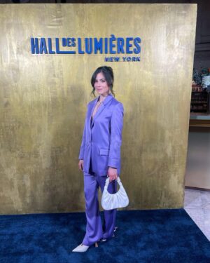 Isabel Arraiza Instagram - Had a lovely time at the Hall de Lumières opening night party.
Special thanks to @nicolaparish for having us🤍
Hair: @marieljimenez82  Jewelry: @outlettenyc 
Makeup: My wonderful prima @marinaaldarondo (thanks for saving the day) 🫶🏽