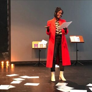 Isabél Zuaa Instagram - Dia Mundial da Arte que muda vidas.
Mudou a minha.
Viva o teatro!!!
Grata por todos os encontros potentes e expansivos.
#Diamundialdoteatro
#27demarço
