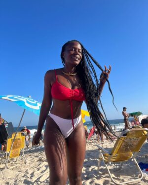 Isabél Zuaa Instagram - Auto-retratos e otras cositas mas (últimas palavras com sotaque castelhano)🤍💎🤍
#suninscorpio
