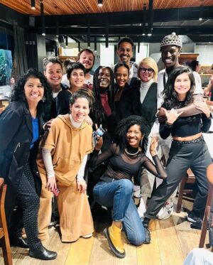 Isabél Zuaa Instagram - #tbt da meia noite no hemisfério norte sobre um pouco da festa da série #Reencarne (no hemisfério sul) tanta coisa ainda pra contar sobre… teremos tempo✨✨✨✨
#globlplay