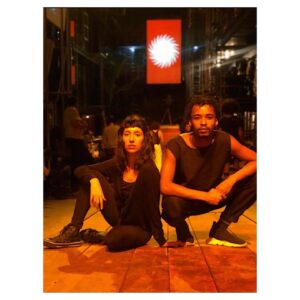 Isabela Mariotto Instagram - @lucassanddrade meu amigo querido
que saudade de dividir cena, camarim e a vida com você 

foto tirada pela maravilhosa @wallieruy 
no teatro mais lindo do mundo @oficinauzynauzona