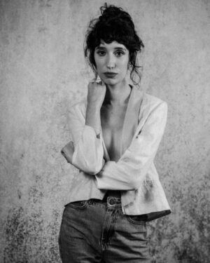 Isabela Mariotto Instagram - 🖤🤍
foto @julieta.bacchin 
make @luiscambuzano