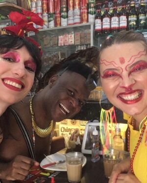 Isabela Mariotto Instagram - nos blocos mais gostosos e tarados da cidade 
@blocoagoravai @blocotaradonivoce