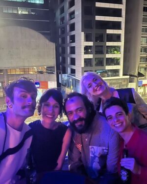 Isabela Mariotto Instagram - ESTREIA AMANHÃ! Segunda temporada de As Five na @globoplay 

Ontem comemoramos esse trabalho lindo que fizemos ao lado de tanta gente maravilhosa❤️

Em breve vocês poderão assistir nossa dupla em ação!