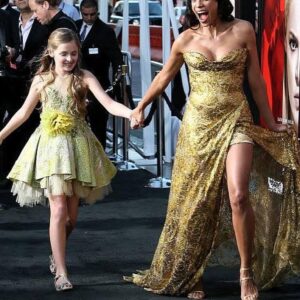 Isabella Kai Instagram - A year ago today was the most magical night ever⭐️⭐️First premiere at one of the most legendary spots in Hollywood surrounded by the most amazing people. Forever grateful for all of it🙏🏻❤️ #unforgettable #warnerbros #womeninfilm @katherineheigl @rosariodawson @dinovi @geoffmstults @angelcherylladd @alisongreenspan