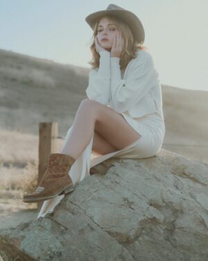 Isabella Kai Instagram - 🌾 
photographer: @shannonlsewell
