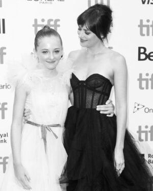 Isabella Kai Instagram - friends forever ✨couldn’t imagine doing this night with anyone else✨#tiff19  #ourfriend #dakotajohnson #isabellakai