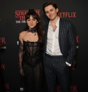 Isabella Pappas Instagram - press night with these lovely people🕷️♥️ wearing @dreaming_eli styled by @abisoye_o
