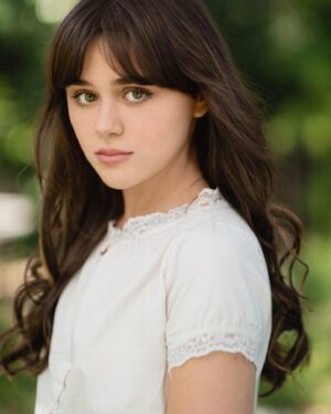 Isabella Pappas Instagram - headshots in LA by @deeloarizona