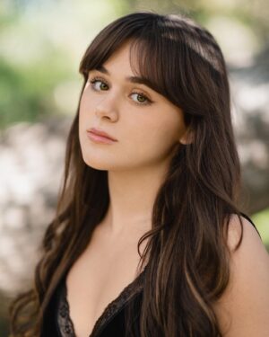 Isabella Pappas Instagram - headshots in LA by @deeloarizona