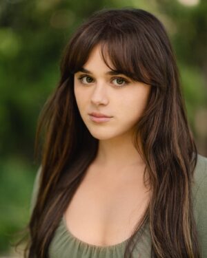 Isabella Pappas Instagram - headshots in LA by @deeloarizona