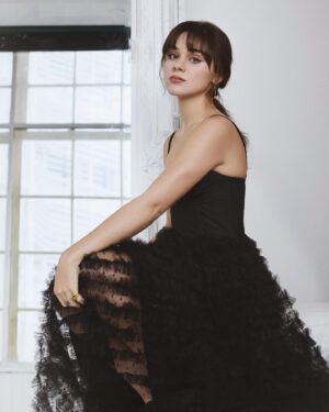 Isabella Pappas Instagram - @davidreissphotography in @maisonvalentino 🕷️