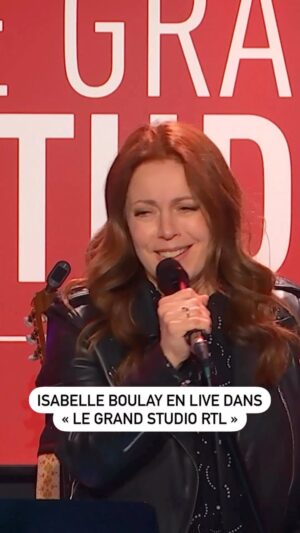 Isabelle Boulay Instagram - Merci à toute l’équipe du Grand Studio sur @rtl_france! 🙏🏻

・・・
🔴🎙🎵Le Grand Studio #RTL : #IsabelleBoulay interprète en live la chanson « Osez Joséphine » d’Alain Bashung!
•
•
#legrandstudiortl #isabelleboulay #musique #music #live #osezjosephine #leschevauxduplaisir