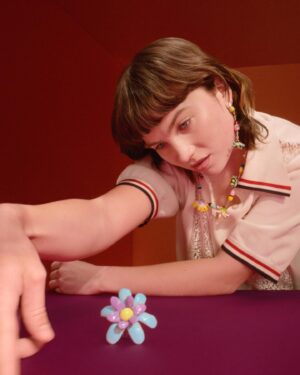 Ísadóra Bjarkardóttir Barney Instagram - eat me…. 💊🪷

jewelry by @miumiu in collaboration with #NathalieDjurbergHansBerg @hans_berg ⭐️

photographed by @julienmartinezleclerc ⭐️

styled by @lottavolkova ⭐️

#MiuMiu
#MiuMiuFW22