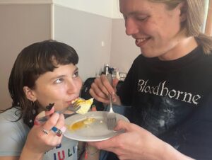 Ísadóra Bjarkardóttir Barney Instagram - family album ‘22 : smelly, bread, pimp, himbo, G.F.G.F. 🫶