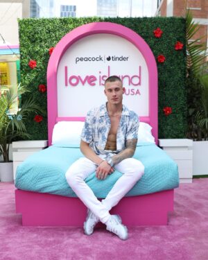 Isaiah Campbell Instagram - Was amazing to meet everyone at the Nashville Villa Pop-up💙💙 Met so many nice people and perfect candidates for the show! Thank you @loveislandusa @peacock for including us in your Event🫶🏼NEXT BOMBSHELL WHERE U AHHT🫦🫦