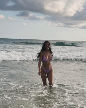 Ishbel Bautista Instagram - 🌊 El mar y siempre el mar.