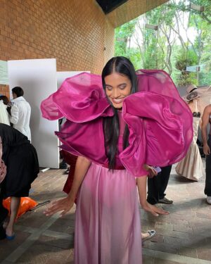 Ishbel Bautista Instagram - Recuerdo especial de mi primera pasarela. 
💖🌸
Una fantasía ser también modelo 💅🏽
 @ghmanagement