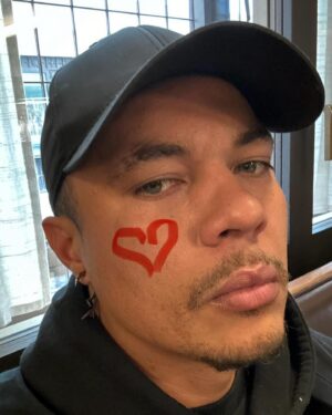 Ismael Cruz Cordova Instagram - Hello but in British