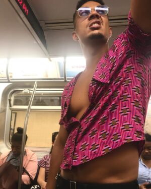 Ismael Cruz Cordova Instagram - Hot days . Short shirts . #nyc