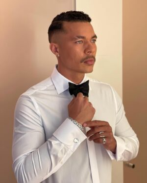 Ismael Cruz Cordova Instagram - Choose your fighter:
Bebé? Or Baby blue ? 

@michaelashton grooming 
Styling @cryoungin
