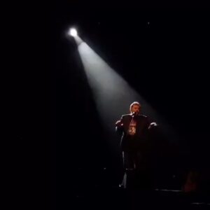 Ismael Serrano Instagram - Hermoso concierto en Concepción. Todo lleva hasta ti. Mis preguntas. Tus respuestas.