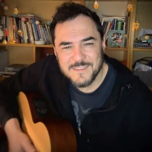 Ismael Serrano Instagram - Y si amanece por fin.