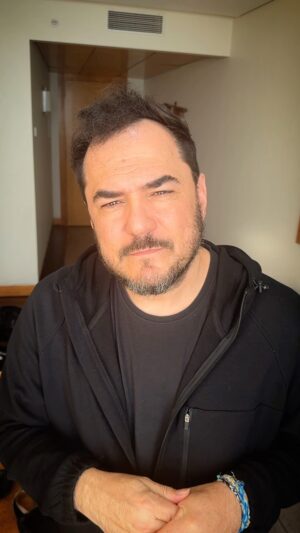 Ismael Serrano Instagram - ¡Conciertos benéficos en Buenos Aires!
Los próximos 1 y 2 de julio, a las 15:00h, en el Teatro Picadero,  realizaremos dos conciertos gratuitos en beneficio del Refugio Sol de Noche, de la ciudad de Rosario, la cual trabaja ofreciendo ayuda a las personas en situación de calle. 
Para asistir solo tienes que traer una manta o frazada y se te hará la entrega de una entrada.
La recepción de donaciones tendrá lugar solamente el miércoles 26 de junio, de 11:00 a 16:00 h, en el mismo Teatro Picadero (Enrique Discépolo 1857)
Se entregará una entrada por donación y máximo 4 entradas por persona  si entregas 4 elementos.

Aforo limitado de 250 localidades por función

Con la colaboración  del Teatro Picadero