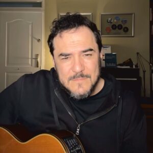 Ismael Serrano Instagram - Si tú quieres te acompaño. No soy más que lo que ves.