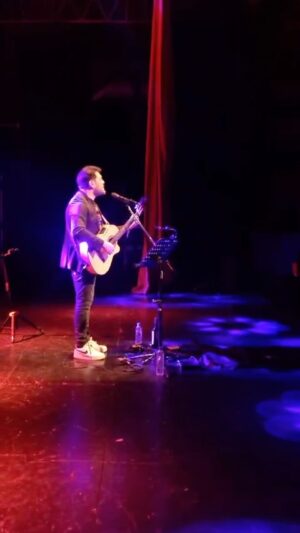 Ismael Serrano Instagram - Gracias por esta noche inolvidable, Mendoza. 
Con la luz del día ya veremos lo que hacemos.