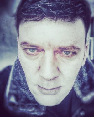 İsmail Hakkı Instagram - Kurt kışı geçirir ama yediği ayazı unutmaz..

The wolf spends the winter but never forgets the frost he had though..