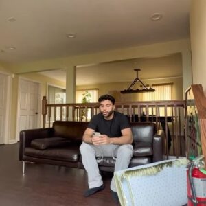 Ismail Taher Instagram - I can do this all night, we praying for a happier Mary @nevaehmarie #Ramadan #funny #comedy #reels