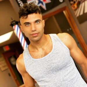 Ismail Taher Instagram - I have a jawline