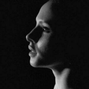 Isobel Waller-Bridge Instagram - ‘Siren’ - A journey into the macabre origins of the ballets that captivated @frankiegoestohayward as a child 

Director @jess.kohl 
Performer @frankiegoestohayward 
Choreographer @mistermichaelmontgomery 
Designer @simonerocha_ 
Music @isobelwb 

Watch on @films.dance