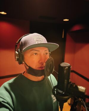 Issa Hentona Instagram - Recording🎙️🎧

Day 1 & Day 2

曲と歌詞よって表情が変わる🔥

#issa 
#dapump 
#dpc 
#recordingday