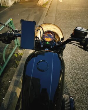 Issa Hentona Instagram - リハの合間に久しぶりに走ったけど良い気候になってきたね🏍️

乗られる方は安全運転で楽しみましょう👍

早くAccel Crewでツリーリング行きたいな〜😃

#issa 
#dapump 
#dpc 
#dprh 
#accelcrew 
#harleydavidson 
#xl1200cx