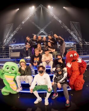 Issa Hentona Instagram - 「LIVE DA PUMP DA MAGIC HOUR」2023の想い出写真その５✨

2024もライブからスタートするんで楽しむんだからね😃

#livedapumpdamagichour 
#dapump 
#dpc 
#2023の想い出写真 
#木村拓哉 さん
#ガチャピン さん
#ムック さん
#感謝