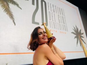 Iván Sánchez Instagram - Días de felicidad, celebrando el cine, el trabajo tenaz y el amor. 🎬❤️
Enhorabuena por tu entrega, sigue sembrando y recogiendo flores amor 💫 @ireneesser Te mereces todo lo bueno.
Bravo a todo el equipo de @visceral_film 

#Venezuela #islamargarita @fest.cinevenezolano