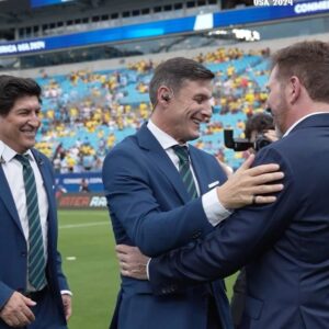 Iván Zamorano Instagram - ¡Con dos cracks que dio el fútbol sudamericano! Un placer verlos, @bambam9oficial y @javierzanetti.
.
With two cracks made in South American football! It was a pleasure seeing you, Iván Zamorano and Javier Zanetti.