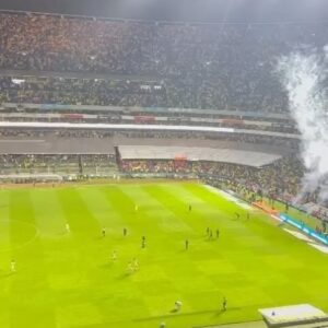 Iván Zamorano Instagram - Y llegó la 14 🦅🥇🏆felicidades al más grande @clubamerica ,jugadores, cuerpo técnico y afición , hoy ganó el mejor, y con 2 chilenos siendo fundamentales!
@diego_valdes_10  @igorlichnovsky 🇨🇱🇨🇱Mis hijos felices grande AMÉRICA!!
 
@
