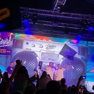 Ivan Zasidkevich Instagram - Несколько крутых видео с Питерского концерта!

Были проданы все билеты, поэтому на ближайшие концерты берите уже сейчас - dabroconcert.com