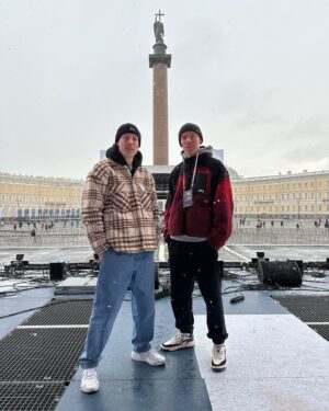 Ivan Zasidkevich Instagram - Питер, сегодня мы у вас в 18:00 качаем на Дворцовой Площади!
Готовы?