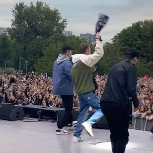 Ivan Zasidkevich Instagram - Раскачивали в Москве!
Смотрите, какой вид со сцены и какая энергия 🔥

Тем временем билеты на наш сольный концерт
6 ноября заканчиваются - dabroconcert.com