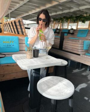 Iveta Kořínková Instagram - 🍹První letošní Náplavka a #mojito 
#letniden #vdubnu #neskutecne