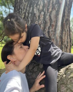 Iveta Kořínková Instagram - 𝒟𝑒𝓃 𝒹ě𝓉í
Ať máme všichni každý den důvod k radosti…
Hodně zdraví, lásky a světový mír🩷
#dendeti #jentonejlepsi #svatek #deti