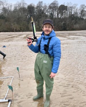 Iwan Rheon Instagram - Can I get a reload? Lovely day yesterday with the wonderful people @projectseagrass @wwfcymru @wwf_uk learning about the importance of seagrass for our ecosystems and indeed the planet…and of course particularly great planting from @celspellman