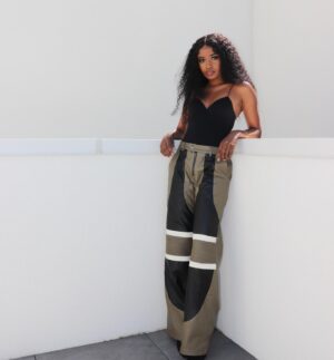 Iyana Halley Instagram - Let me be your muse… I’ll inspire you 🫶🏾💫 @FashionNova 

Wearing -Can't Catch Me Moto Pant-🤍