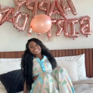 Iyana Halley Instagram - Another year, but I’m timeless 🎂🥳👑🎉 happy birthday to me!🌴

I’m so extremely happy and grateful right now. Thank you God for seeing me fit to see yet another year. This year already feels extra special for me. I just want to grow and evolve and become the best version of myself. Feeling SO BLESSED🍾😜🙏🏾🎂