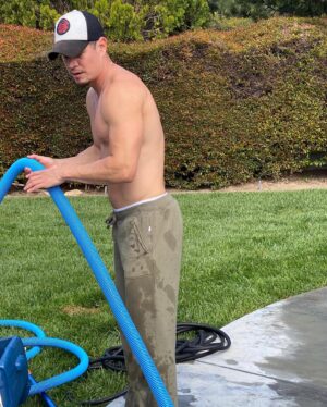 J. D. Pardo Instagram - Now that summer’s ending, time to close up shop… unless you live in LA!☀️ Once a pool boy, always a pool boy. 

#goodbyesummer #closingtime #poolboy #losangeles #fitness #fitnessmotivation