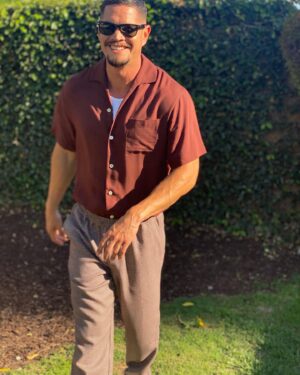J. D. Pardo Instagram - Mayans MC Season 4 TCA 

What’s this outfit missing?

Oh, I know…

Purrrfect.

Styled by: @warrenalfiebaker 

#cats